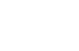 Profissional em escritório com notebook